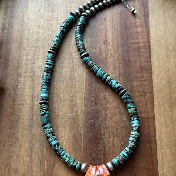 Sterling Silver Graduated Turquoise Heishi Spiny Oyster Bead Necklace 17.5 Inch - Picture 2 of 12